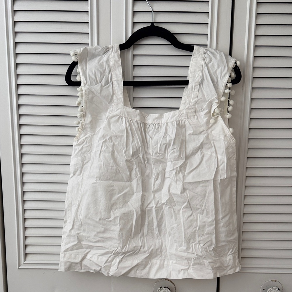 Women's White Sleeveless Top
